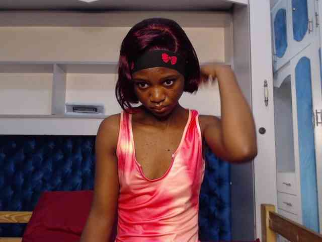 LadyDiva69 webcam
