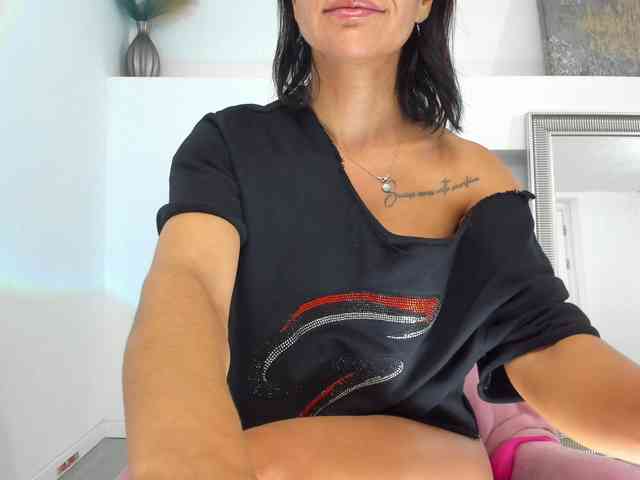 VickyIvy webcam