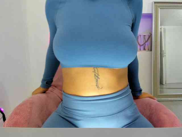 VickyIvy webcam