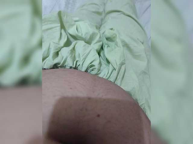 IqraQueen webcam