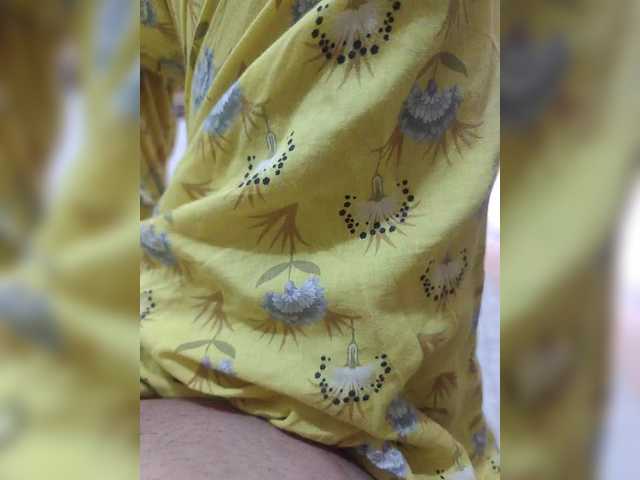 IqraQueen webcam
