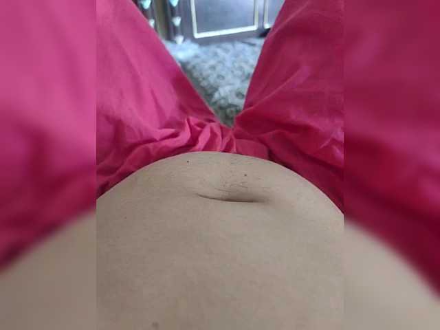 IqraQueen webcam