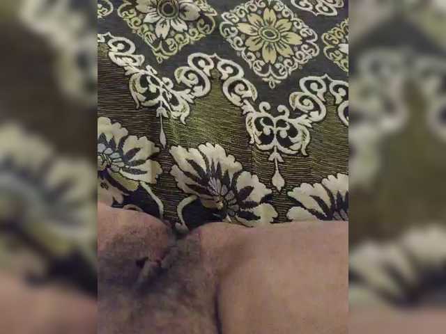 IqraQueen webcam