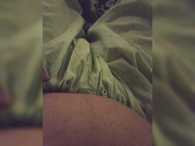 IqraQueen webcam