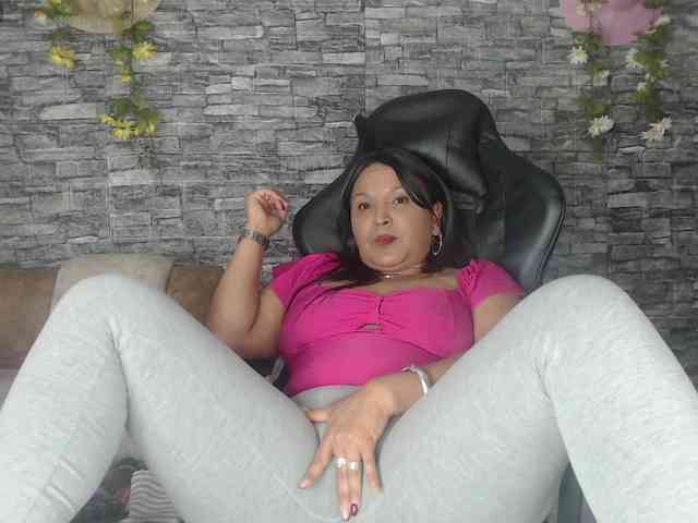 Danna-Paolaa webcam