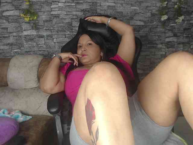 Danna-Paolaa webcam