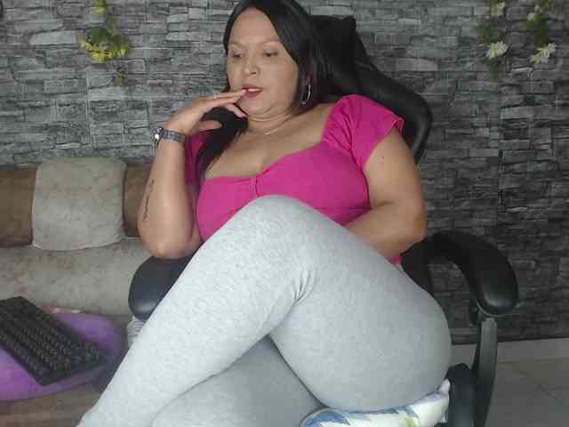 Danna-Paolaa webcam