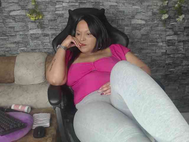 Danna-Paolaa webcam