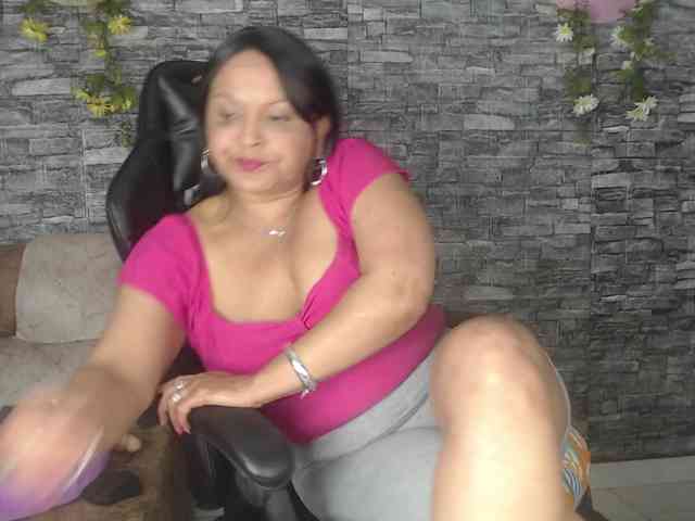 Danna-Paolaa webcam