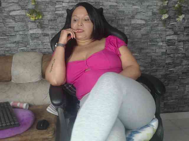Danna-Paolaa webcam