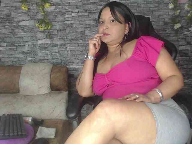Danna-Paolaa webcam