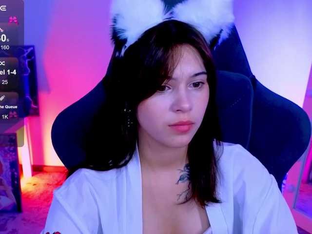 CoralineJones webcam