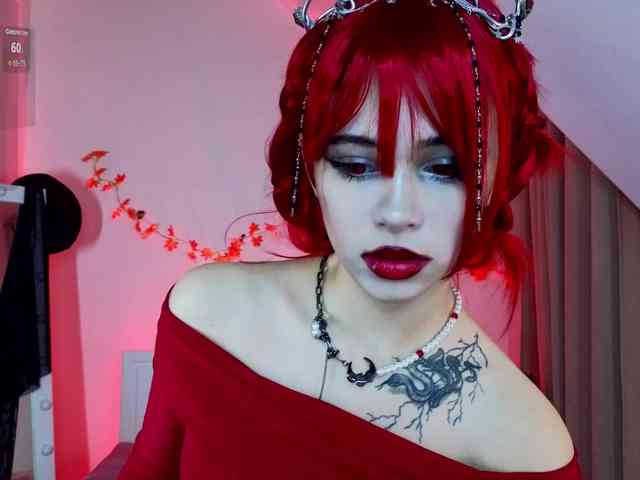 CoralineJones webcam