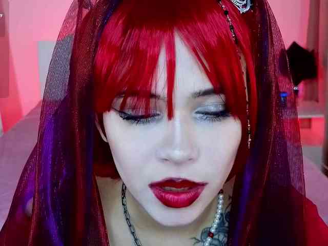 CoralineJones webcam