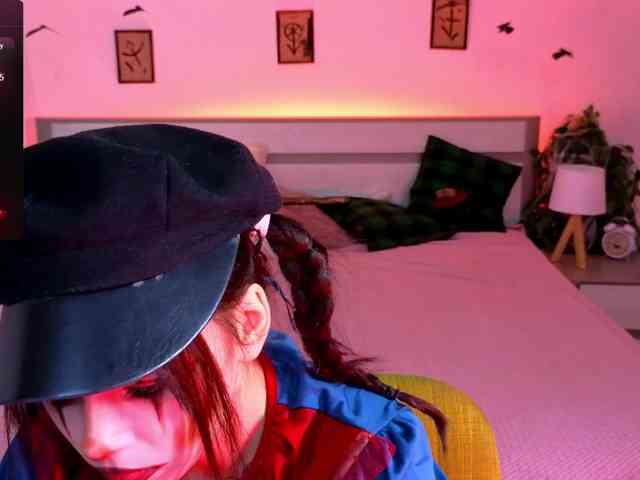 CoralineJones webcam