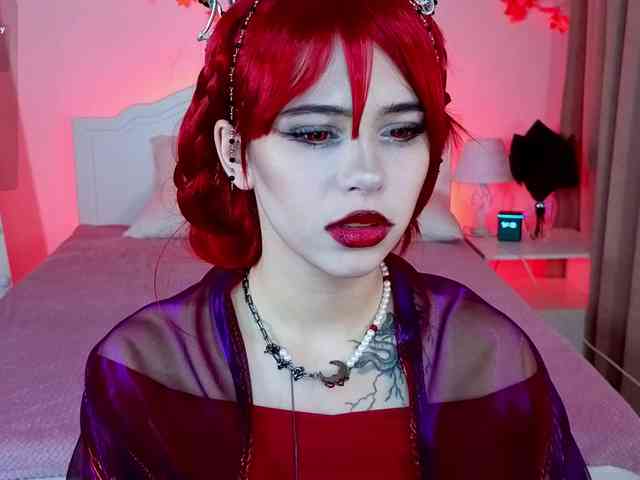 CoralineJones webcam