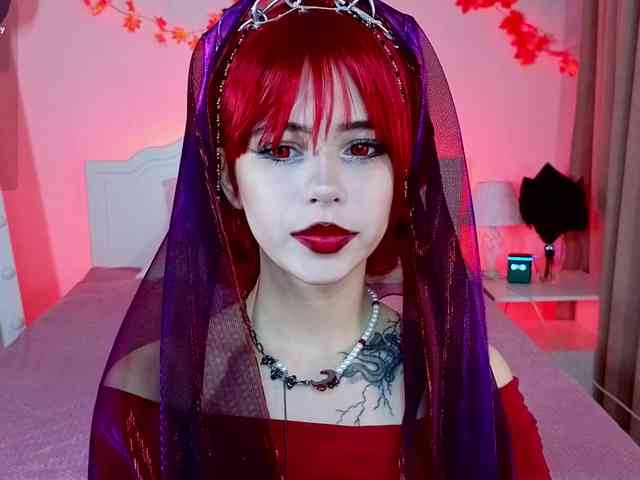 CoralineJones webcam