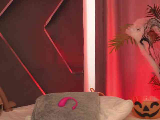 LilaRosie webcam
