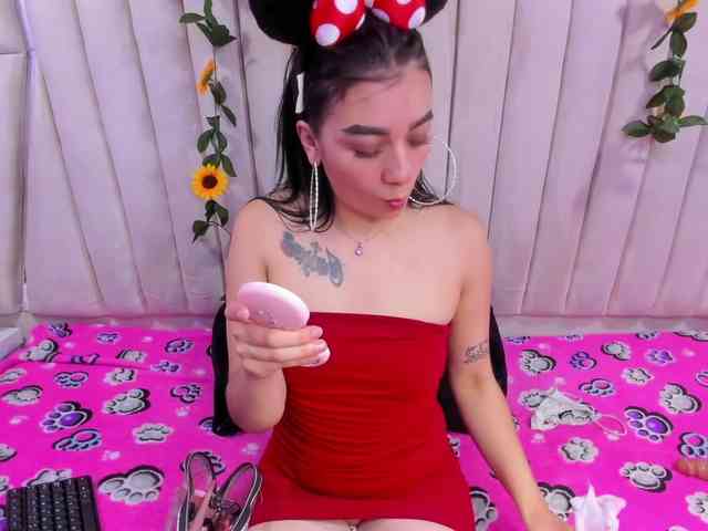 GabyThompson webcam