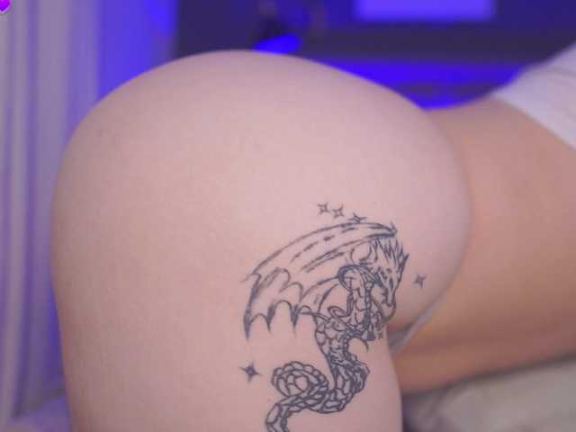 SexyBlondeDoll webcam
