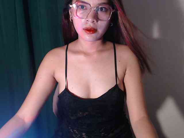 Enchantressxxshaira webcam