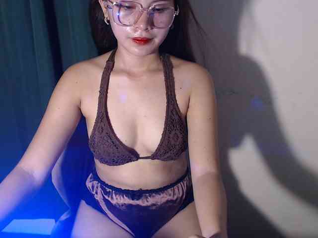 Enchantressxxshaira webcam