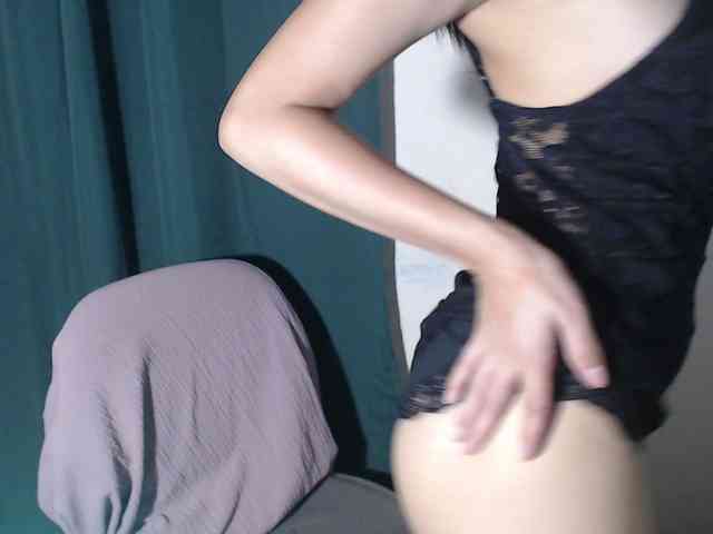 Enchantressxxshaira webcam