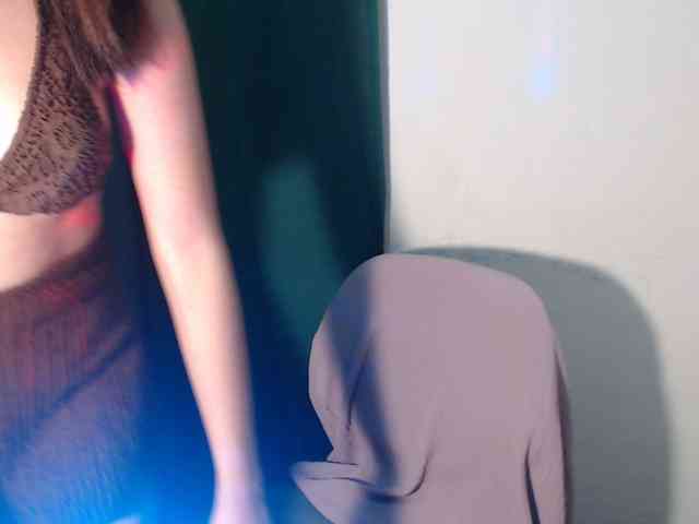 Enchantressxxshaira webcam