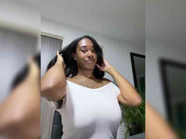 ReginaCorleone webcam
