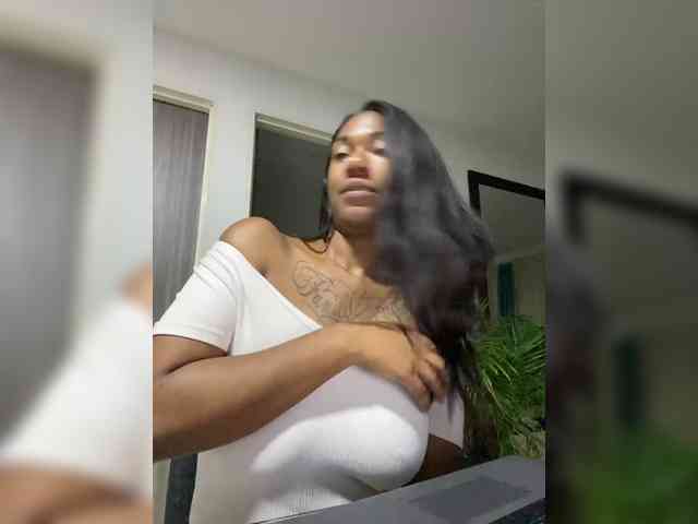 ReginaCorleone webcam