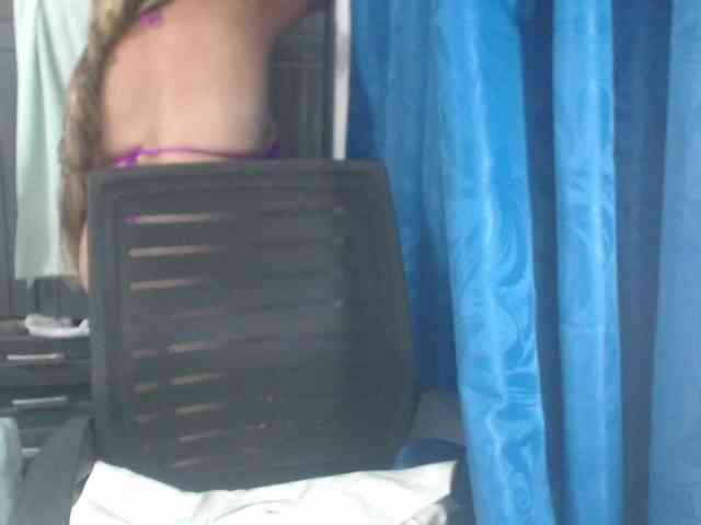 adrianamilf44 webcam