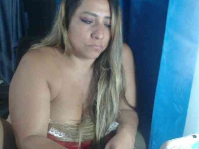 adrianamilf44 webcam