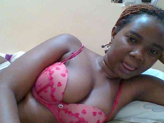 Sexyebonygal webcam