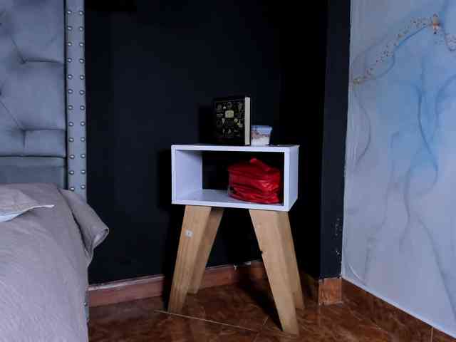 Gretta-Diaz webcam
