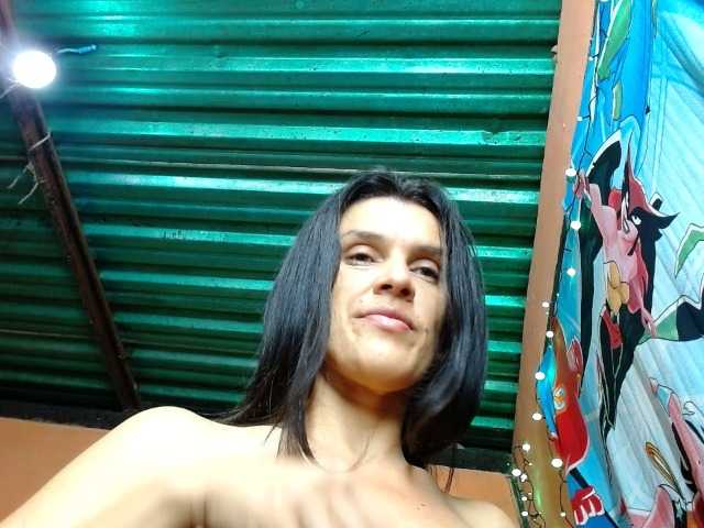 annyluna Live Cam on BongaCams