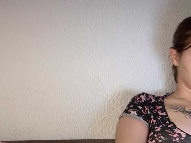 ZoyaVikki webcam