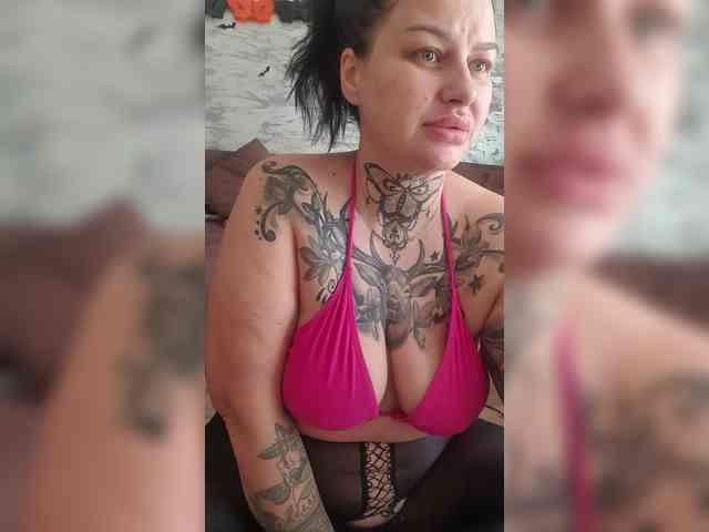 CannabisQueen webcam