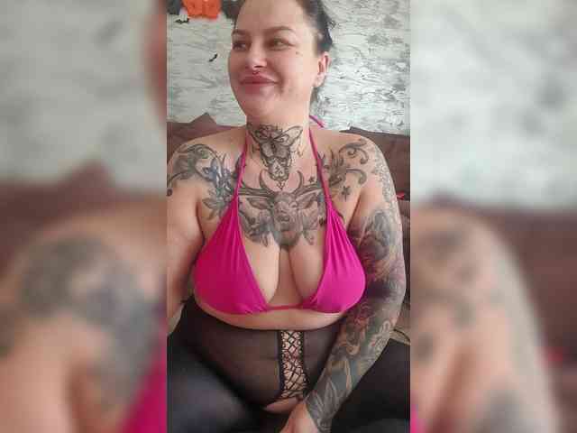 CannabisQueen webcam