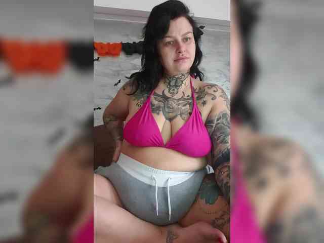 CannabisQueen webcam