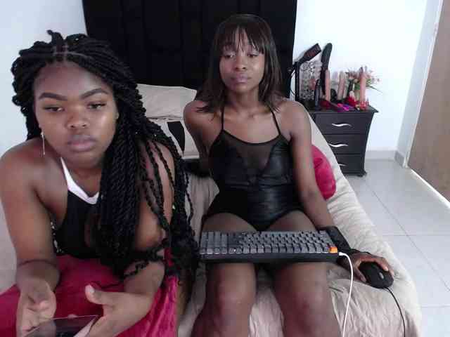 angelineYasminlove webcam