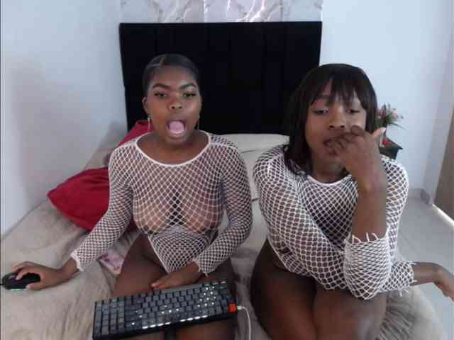angelineYasminlove webcam