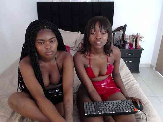 angelineYasminlove webcam