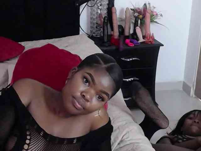 angelineYasminlove webcam