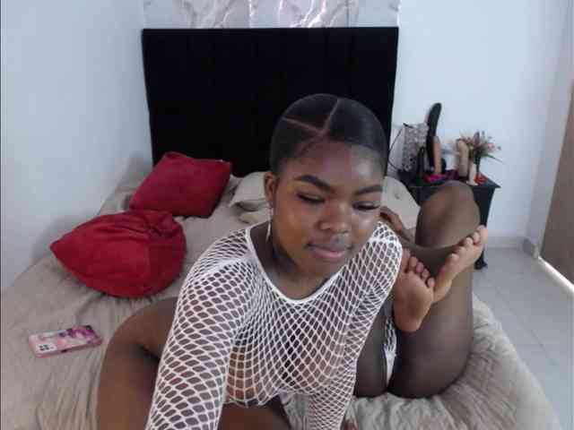 angelineYasminlove webcam
