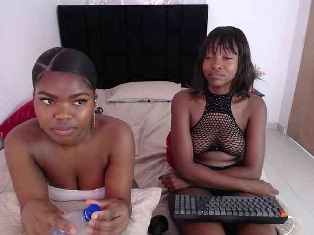 angelineYasminlove webcam