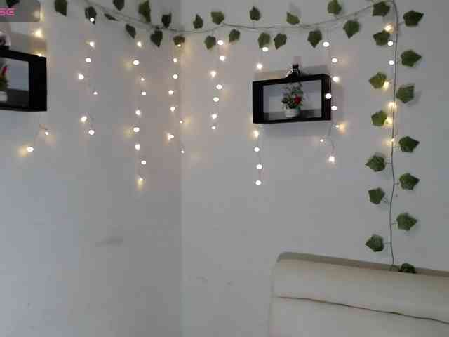 sweetfeeling30 webcam