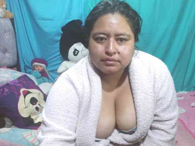 AMARAA17 webcam