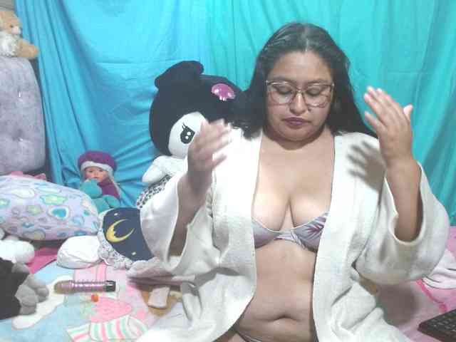 AMARAA17 webcam