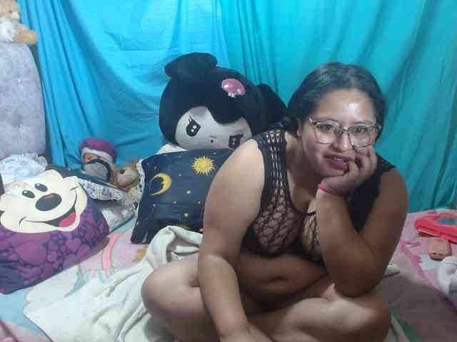 AMARAA17 webcam