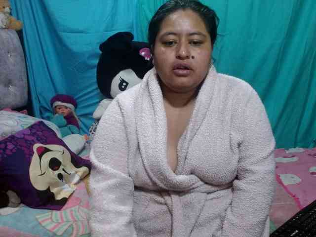 AMARAA17 webcam